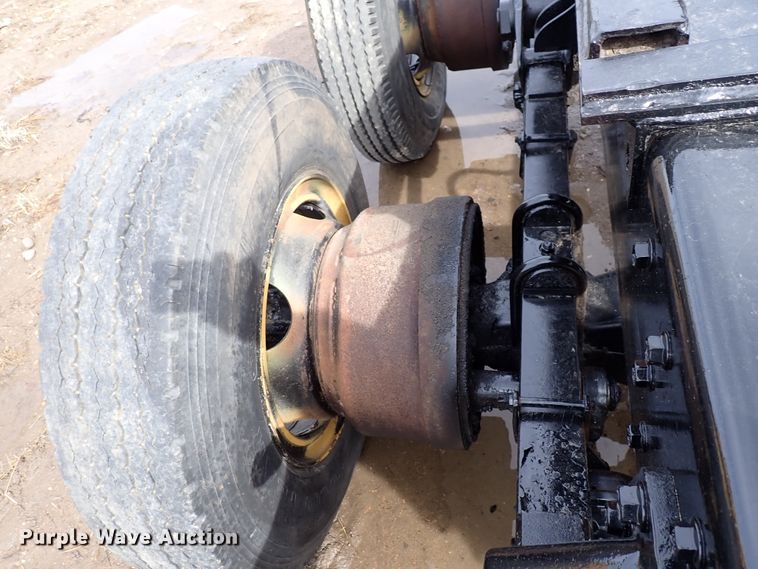 image for item DI1829 1987 Peterbilt 359  semi truck