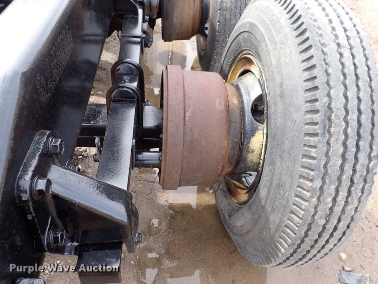 image for item DI1829 1987 Peterbilt 359  semi truck