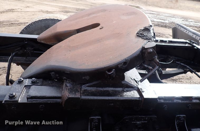 image for item DI1829 1987 Peterbilt 359  semi truck