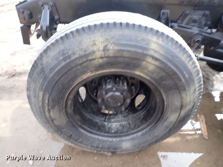 image for item DI1829 1987 Peterbilt 359  semi truck