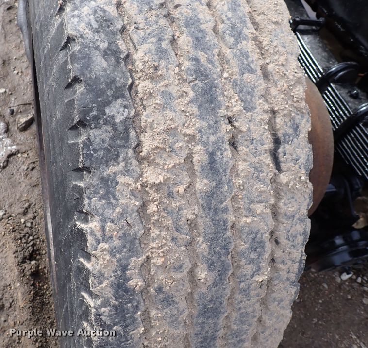 image for item DI1829 1987 Peterbilt 359  semi truck