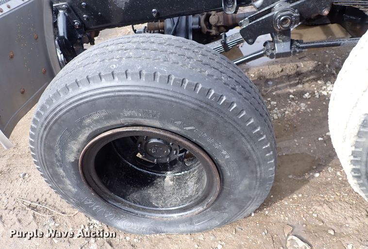 image for item DI1829 1987 Peterbilt 359  semi truck