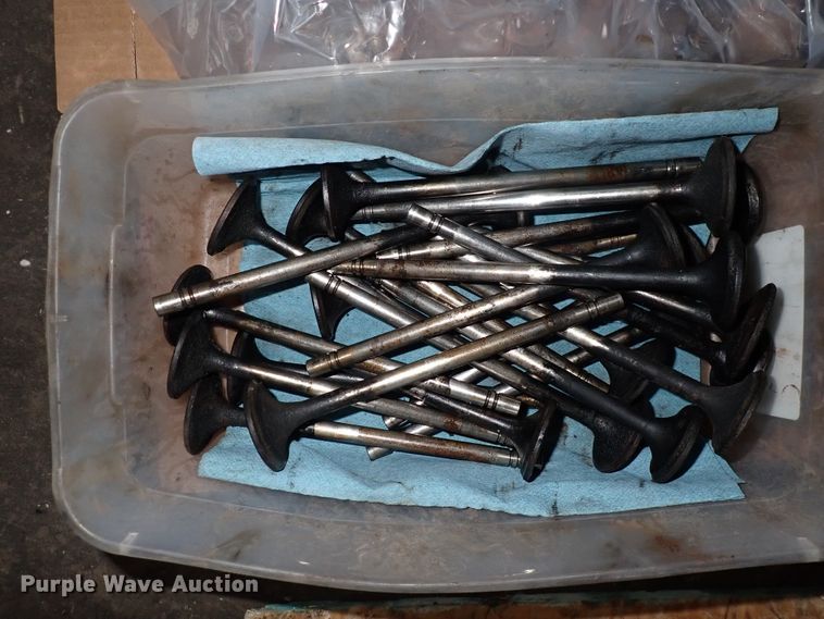 image for item DI1829 1987 Peterbilt 359  semi truck