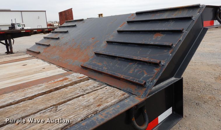 image for item DI8695 2013 Viking  drop deck equipment trailer