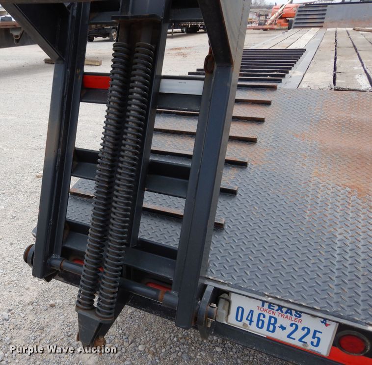 image for item DI8695 2013 Viking  drop deck equipment trailer