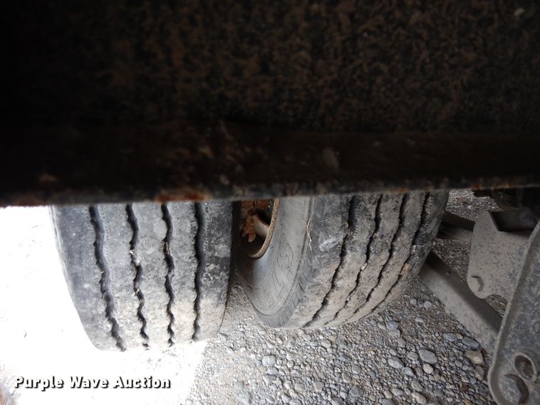 image for item DI8695 2013 Viking  drop deck equipment trailer