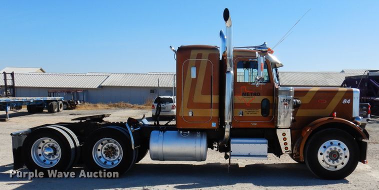 image for item DJ0810 1984 Peterbilt 359  semi truck