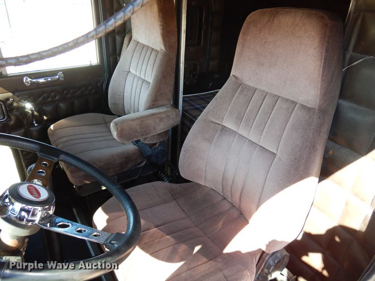 image for item DJ0810 1984 Peterbilt 359  semi truck