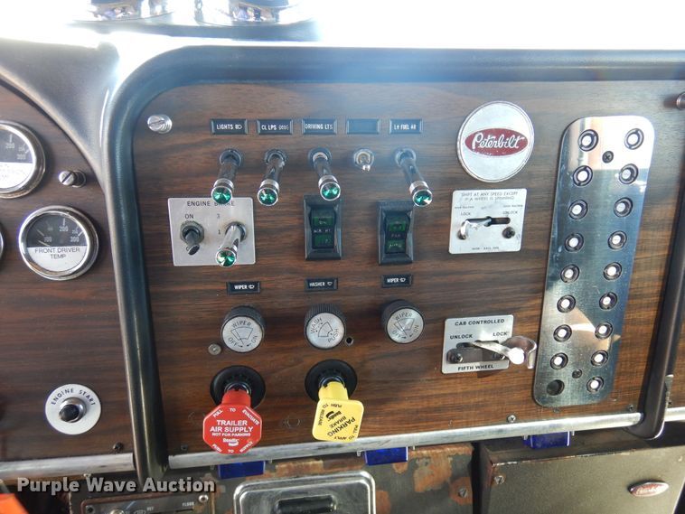 image for item DJ0810 1984 Peterbilt 359  semi truck