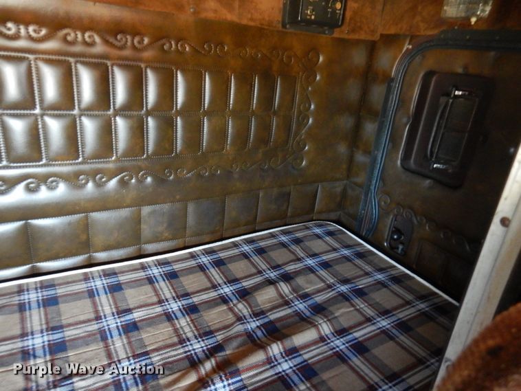 image for item DJ0810 1984 Peterbilt 359  semi truck