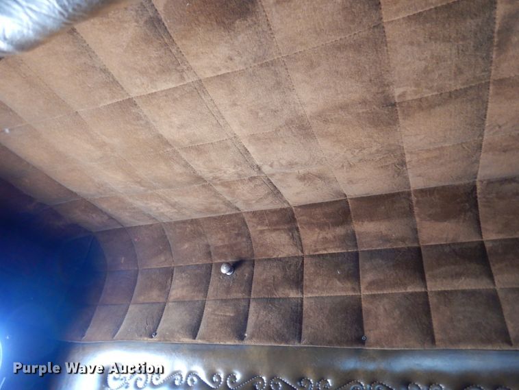 image for item DJ0810 1984 Peterbilt 359  semi truck