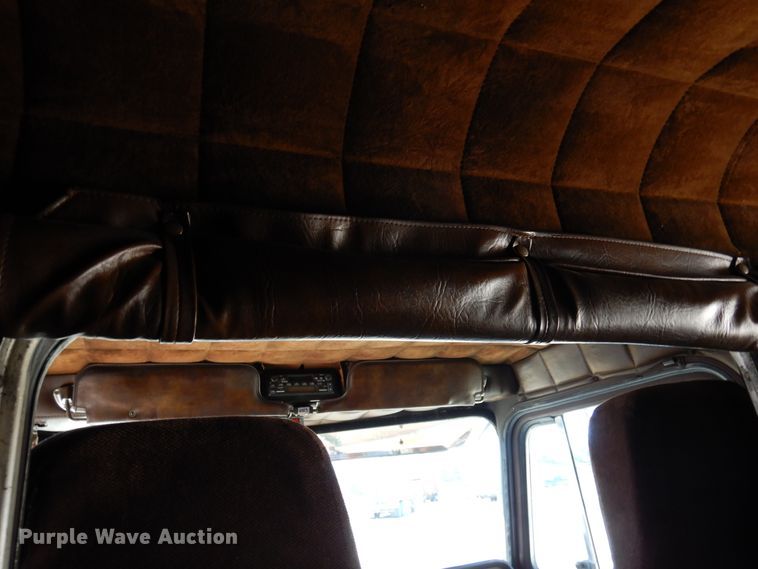 image for item DJ0810 1984 Peterbilt 359  semi truck