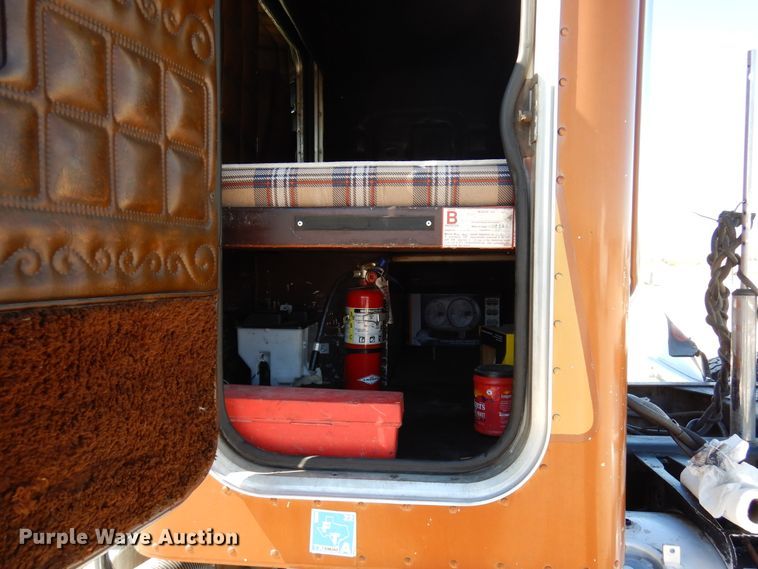 image for item DJ0810 1984 Peterbilt 359  semi truck