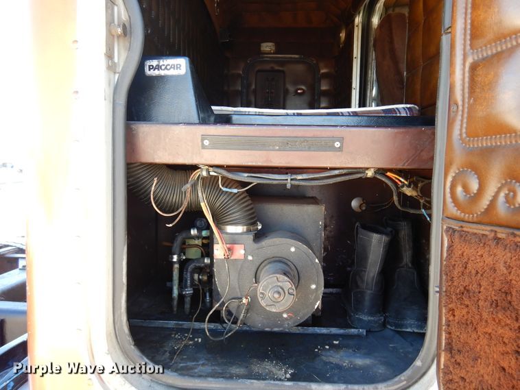 image for item DJ0810 1984 Peterbilt 359  semi truck