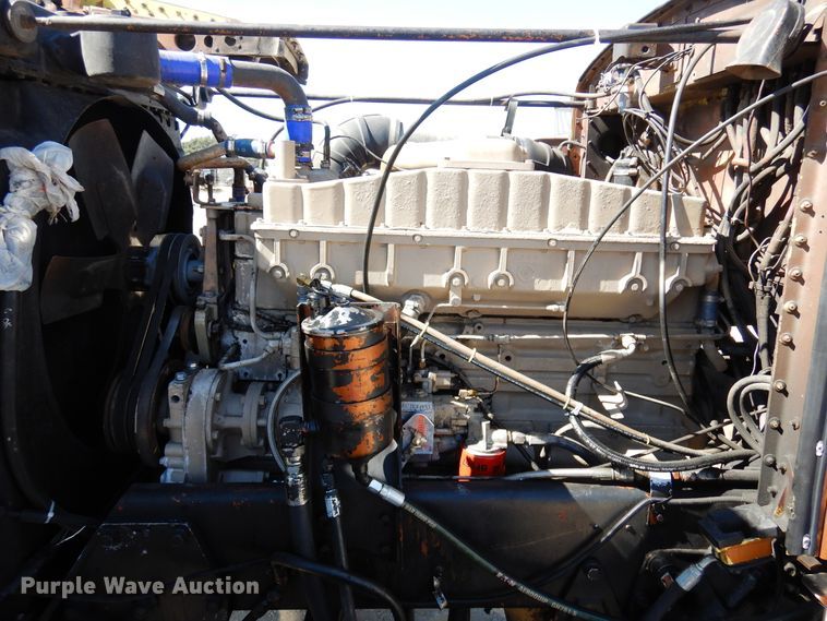 image for item DJ0810 1984 Peterbilt 359  semi truck