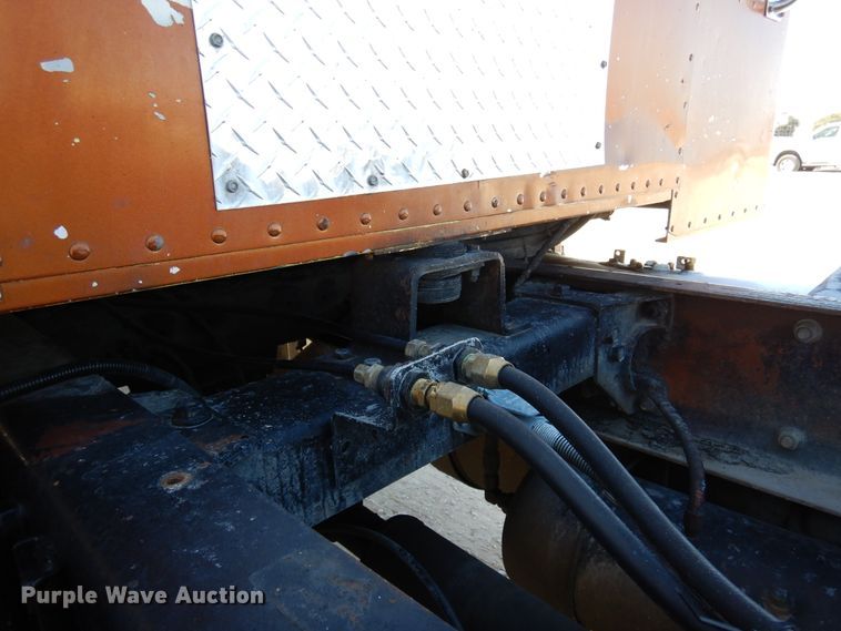 image for item DJ0810 1984 Peterbilt 359  semi truck