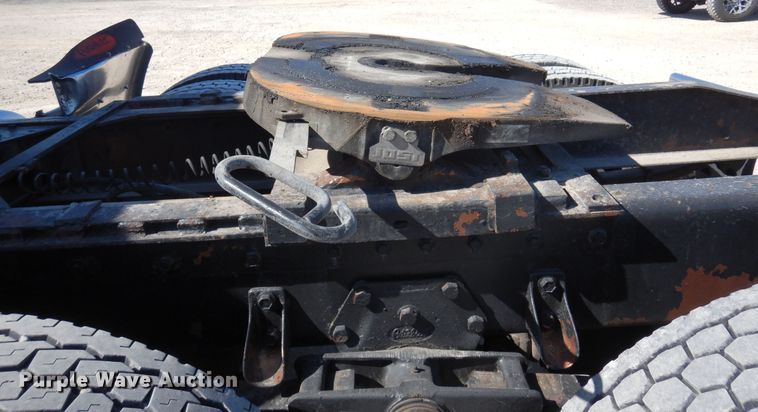 image for item DJ0810 1984 Peterbilt 359  semi truck