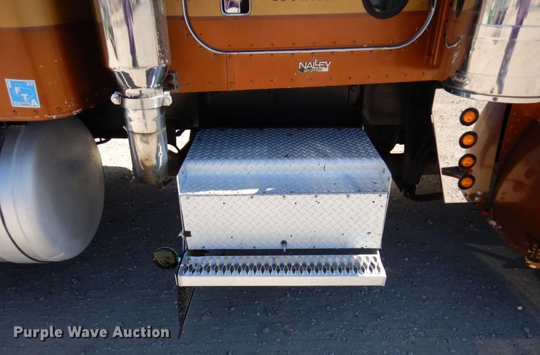 image for item DJ0810 1984 Peterbilt 359  semi truck