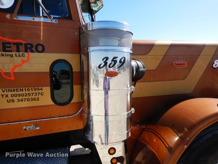 image for item DJ0810 1984 Peterbilt 359  semi truck