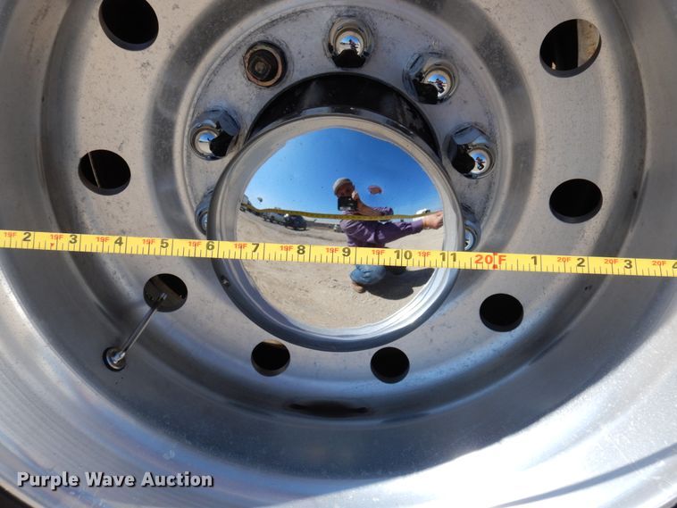 image for item DJ0810 1984 Peterbilt 359  semi truck