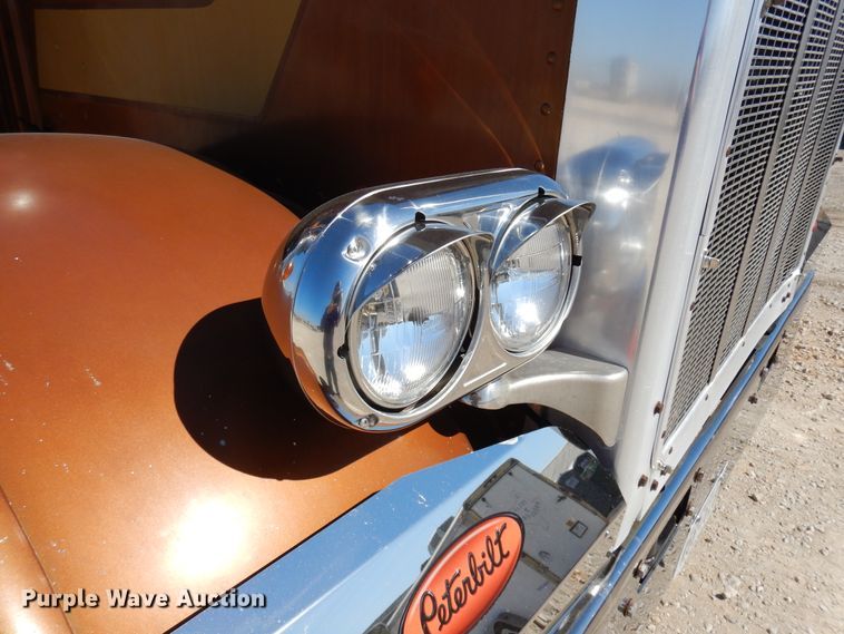 image for item DJ0810 1984 Peterbilt 359  semi truck
