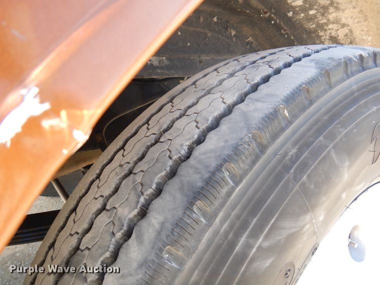 image for item DJ0810 1984 Peterbilt 359  semi truck