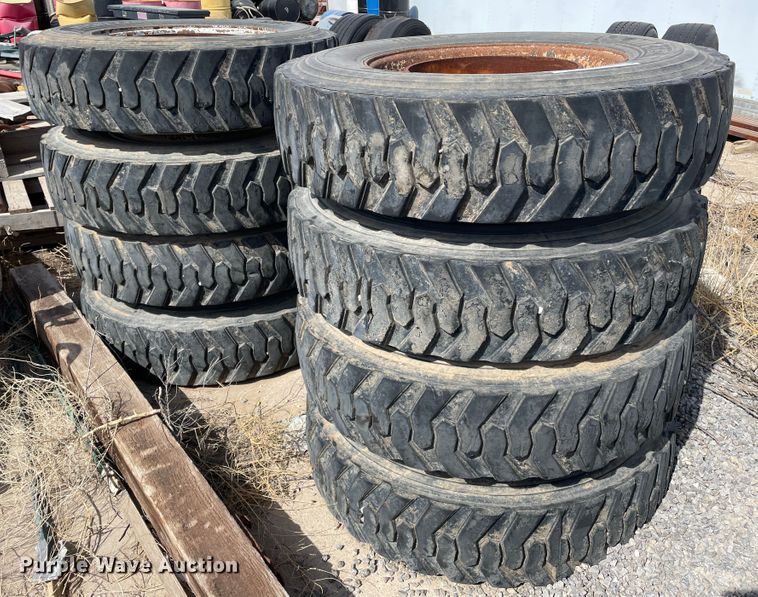 image for item DJ5017 (8) Michelin XZE2 11R24.5 tires and wheels