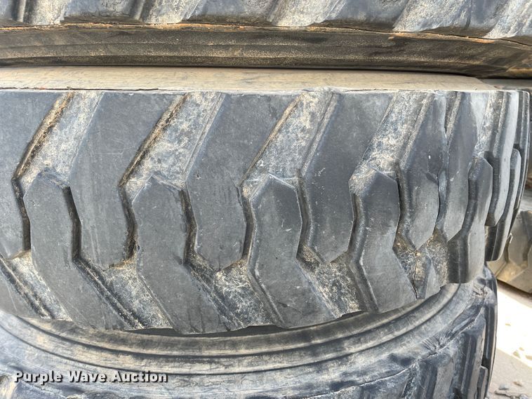 image for item DJ5017 (8) Michelin XZE2 11R24.5 tires and wheels