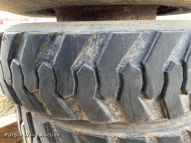 image for item DJ5017 (8) Michelin XZE2 11R24.5 tires and wheels