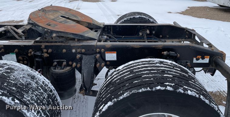 image for item DJ5018 2010 Freightliner Cascadia 125  semi truck