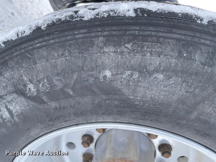 image for item DJ5018 2010 Freightliner Cascadia 125  semi truck