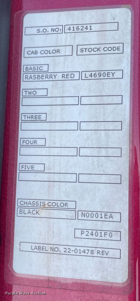 image for item DJ5019 2017 Peterbilt 579  semi truck