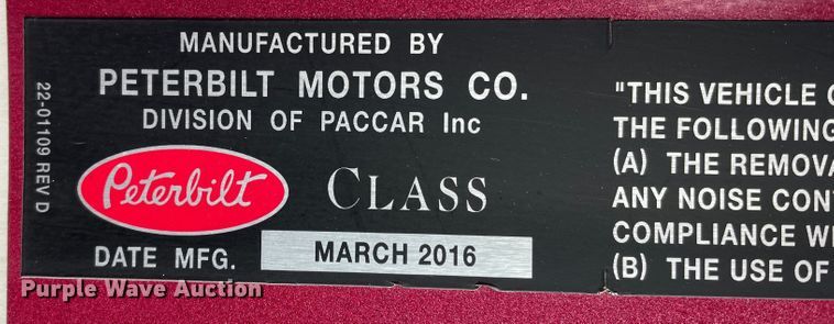 image for item DJ5019 2017 Peterbilt 579  semi truck