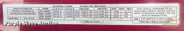 image for item DJ5019 2017 Peterbilt 579  semi truck