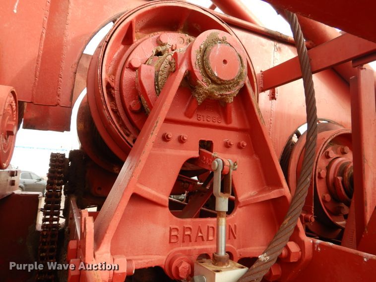 image for item DJ8900 1981 Interntaional F5070  winch truck