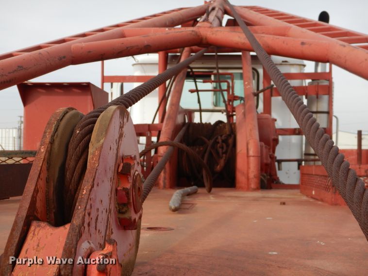 image for item DJ8900 1981 Interntaional F5070  winch truck