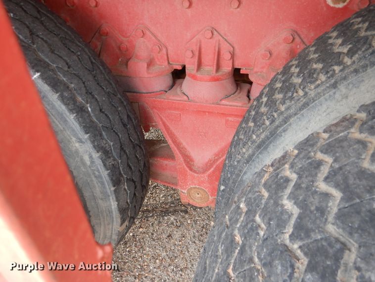 image for item DJ8900 1981 Interntaional F5070  winch truck