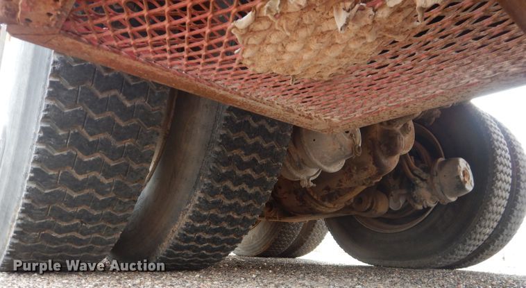 image for item DJ8900 1981 Interntaional F5070  winch truck