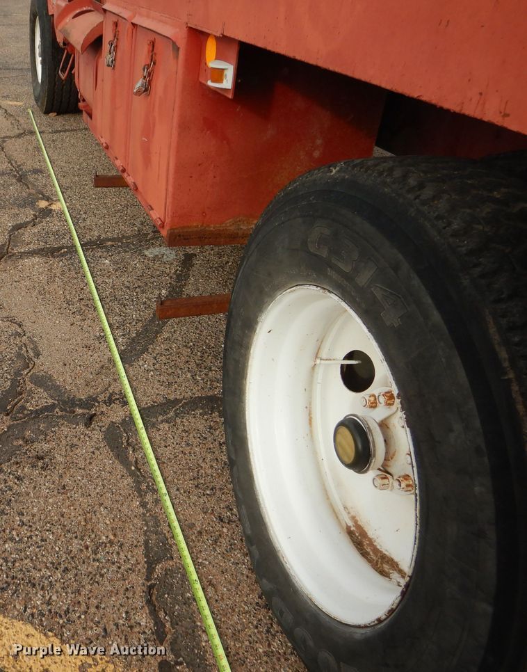 image for item DJ8900 1981 Interntaional F5070  winch truck