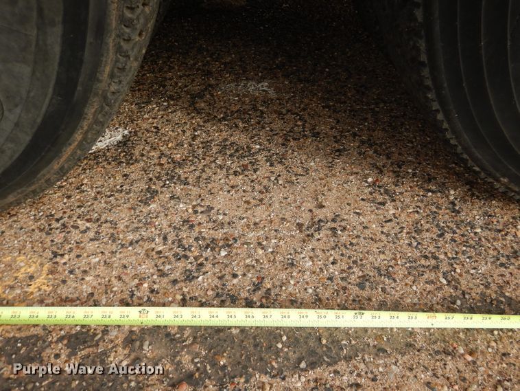 image for item DJ8900 1981 Interntaional F5070  winch truck