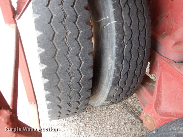 image for item DJ8900 1981 Interntaional F5070  winch truck