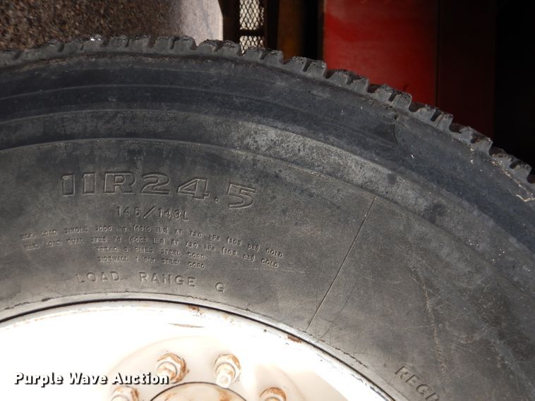 image for item DJ8900 1981 Interntaional F5070  winch truck