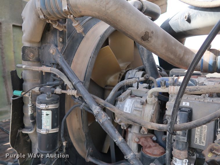 image for item DK3576 2006 Mack CHN613  semi truck