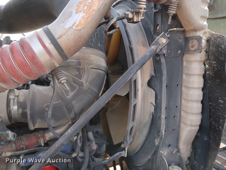 image for item DK3576 2006 Mack CHN613  semi truck