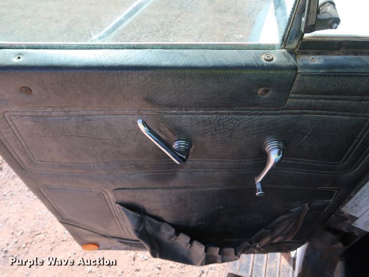 image for item DK3577 2000 Mack RD688S  semi truck