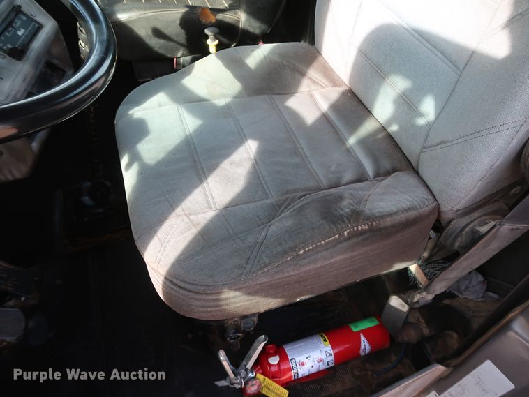 image for item DK3577 2000 Mack RD688S  semi truck