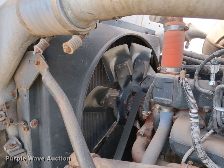 image for item DK3577 2000 Mack RD688S  semi truck