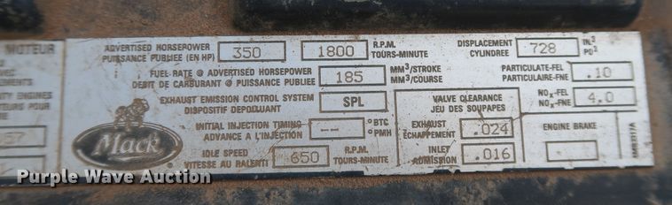 image for item DK3577 2000 Mack RD688S  semi truck