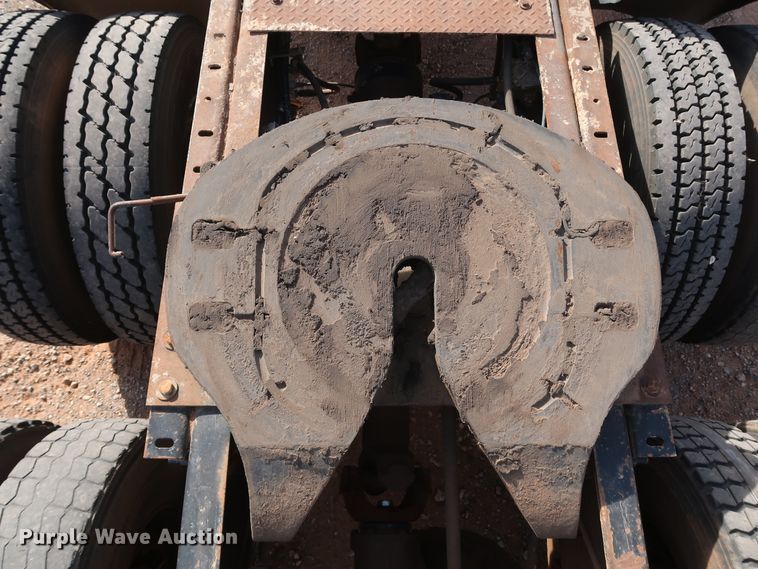 image for item DK3577 2000 Mack RD688S  semi truck