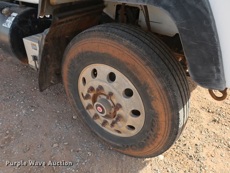 image for item DK3577 2000 Mack RD688S  semi truck